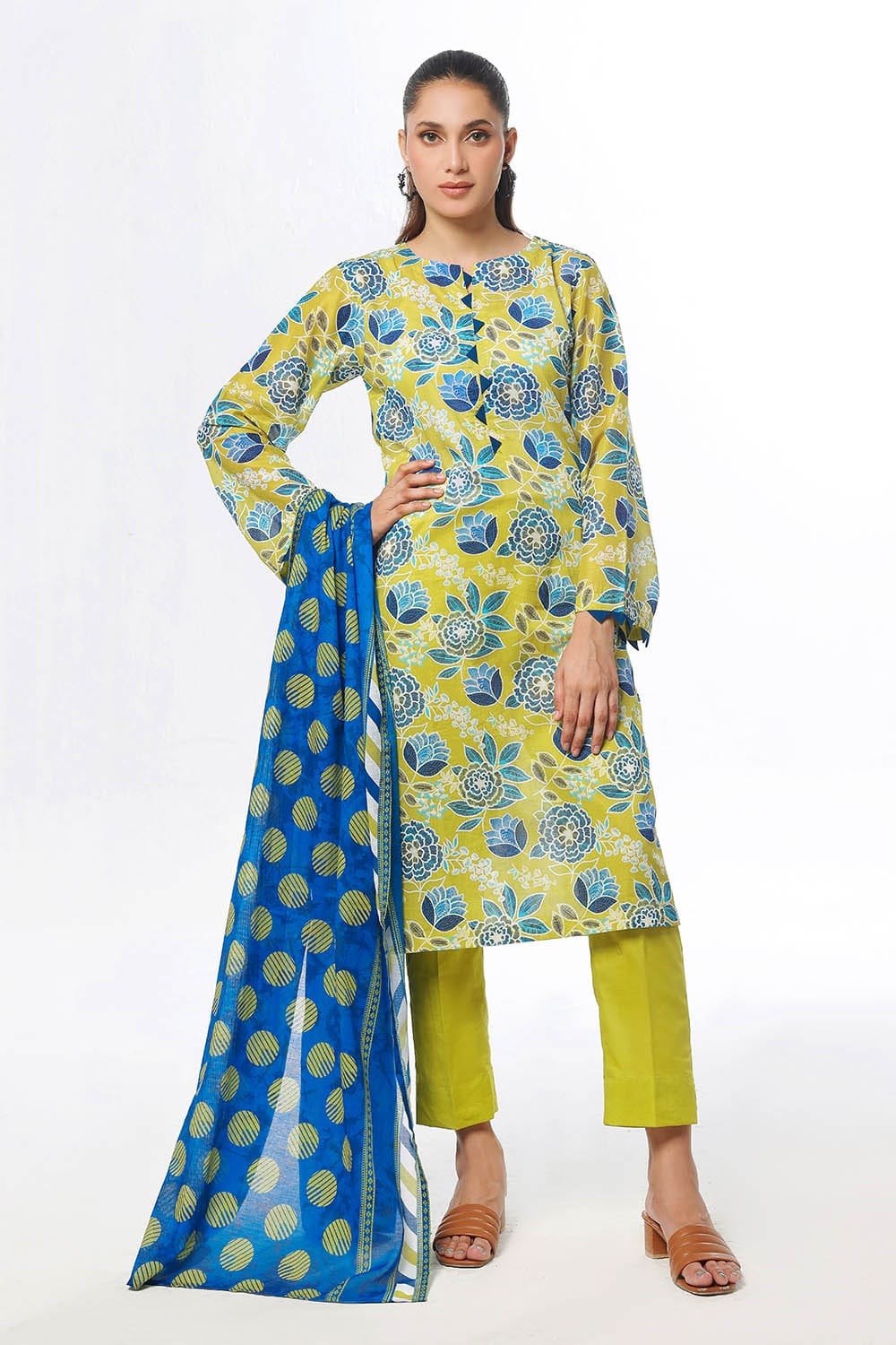 Gul Ahmed Lawn 3-Piece Stitched