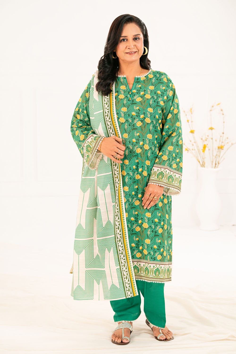 Gul Ahmed Lawn 3-Piece Stitched