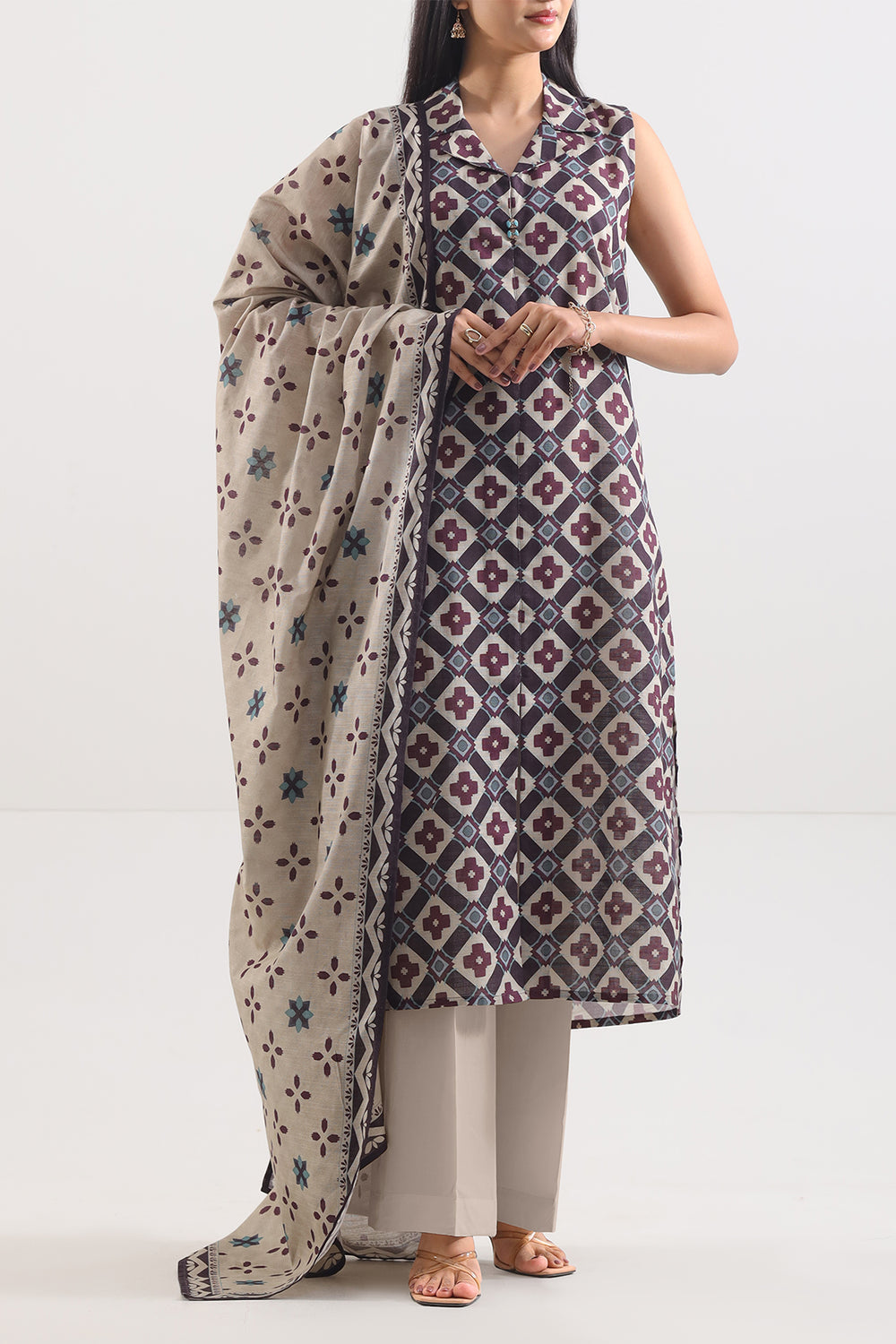 Saya Lawn 3-Piece Unstiched