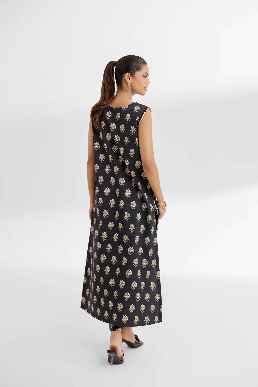 Nishat Printed Lawn 2-Piece Stitched