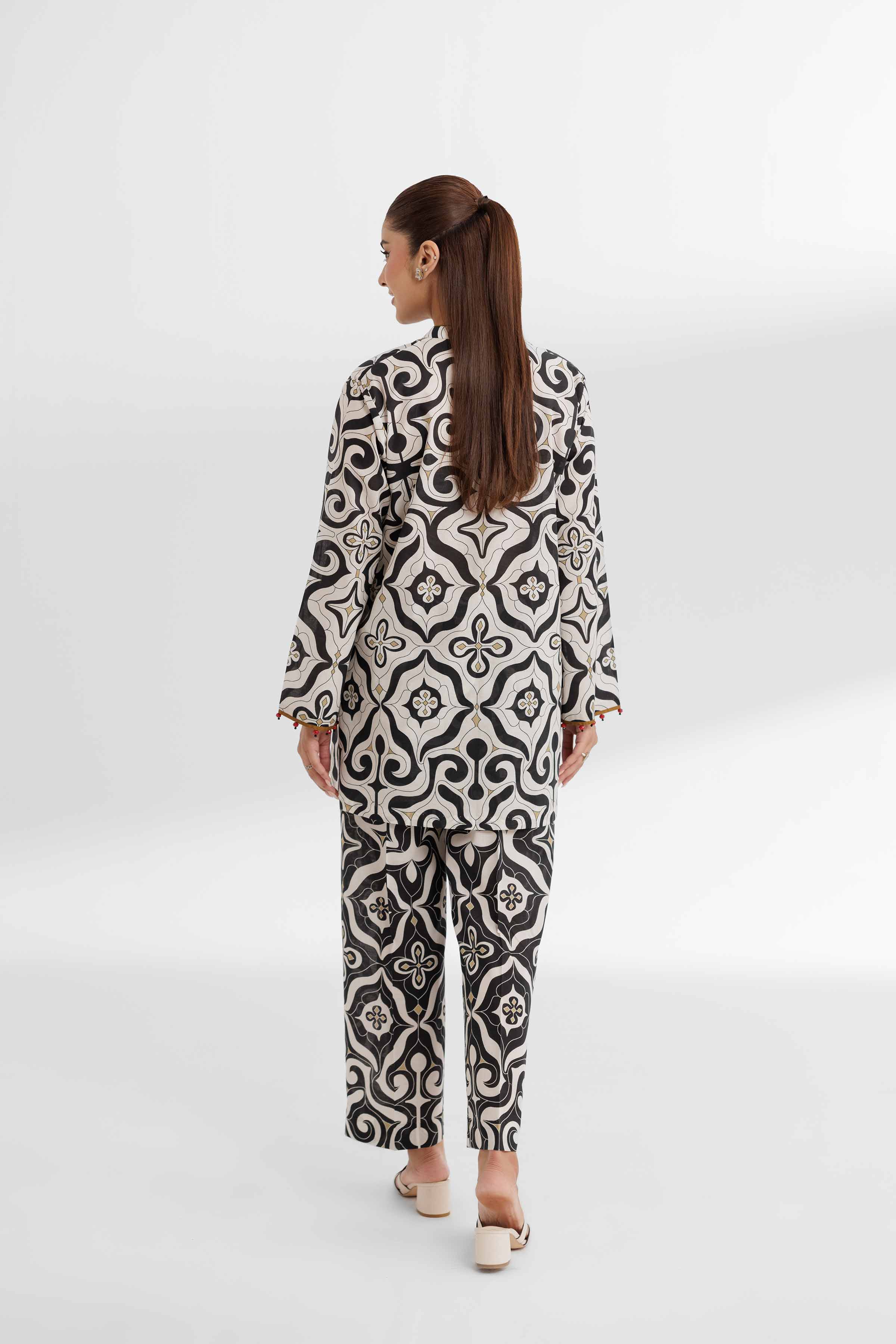 Edenrobe Printed Lawn 2-Piece Stitched