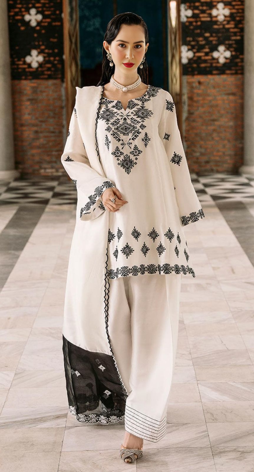 Aleena's Khaddar Embroidered 3-Piece Unstiched