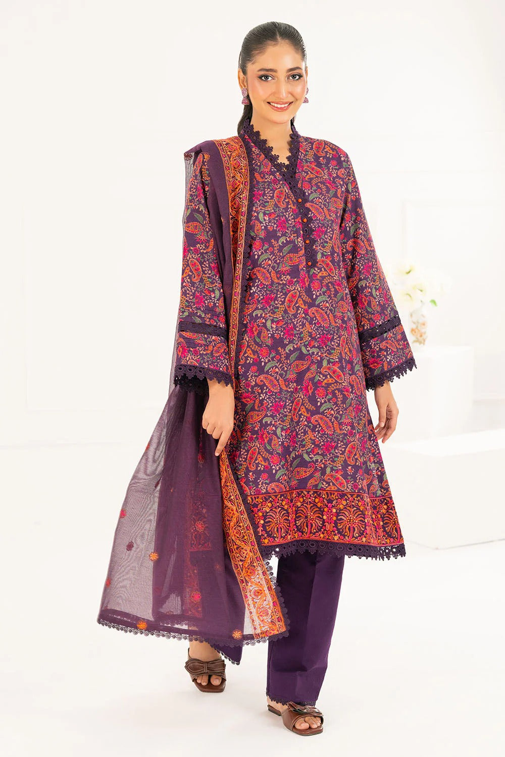 Gul Ahmed Lawn 3-Piece Stitched