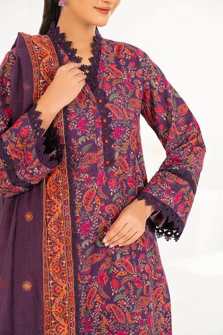 Gul Ahmed Lawn 3-Piece Stitched