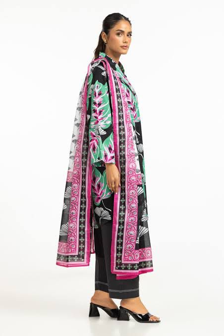 Gul Ahmed Lawn 3-Piece Stitched