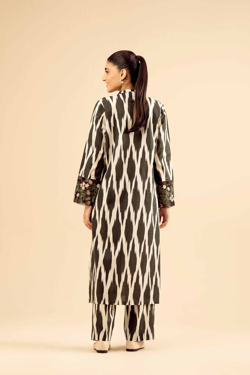 Nishat Printed Lawn 2-Piece Stitched