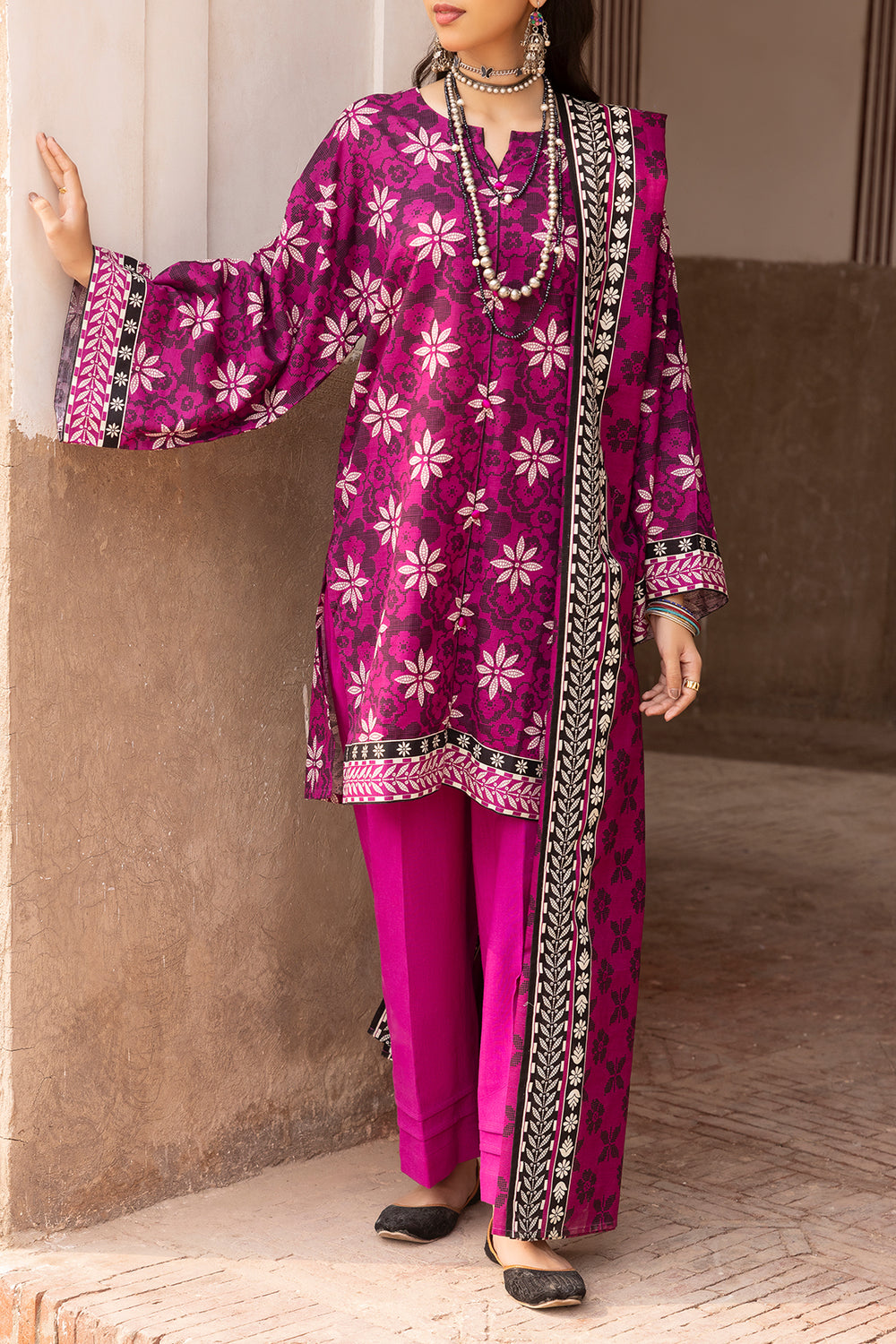 Saya Lawn 3-Piece Unstiched