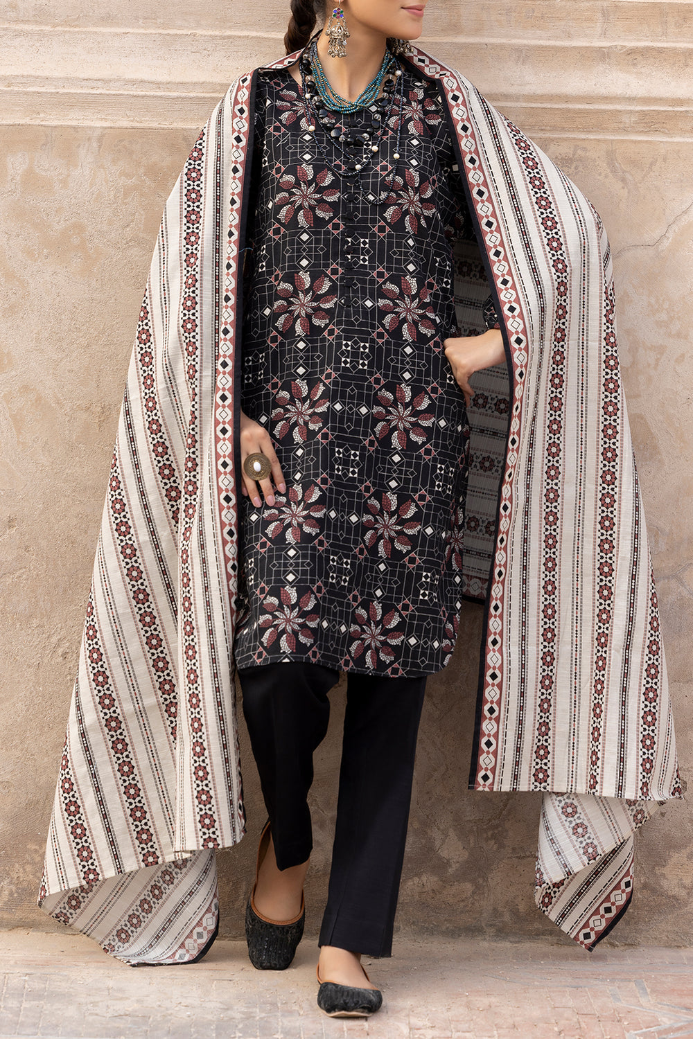 Saya Lawn 3-Piece Unstiched